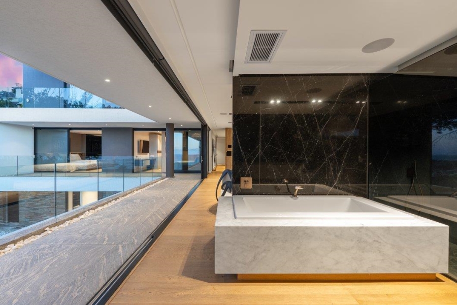 4 Bedroom Property for Sale in Camps Bay Western Cape